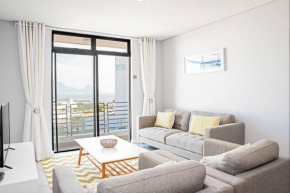Beachfront 2 bed w swimming pool, Blouberg 54 Beach Break